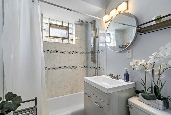 Foto del edificio - Upscale Living at Its Finest