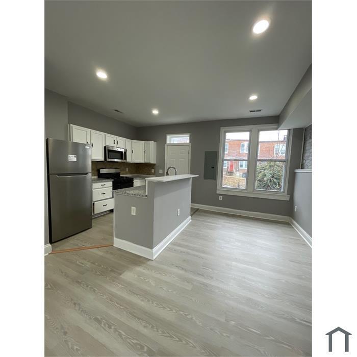 3 Bedrooms 1.5 Bathrooms - 3 Bedrooms 1.5 Bathrooms
