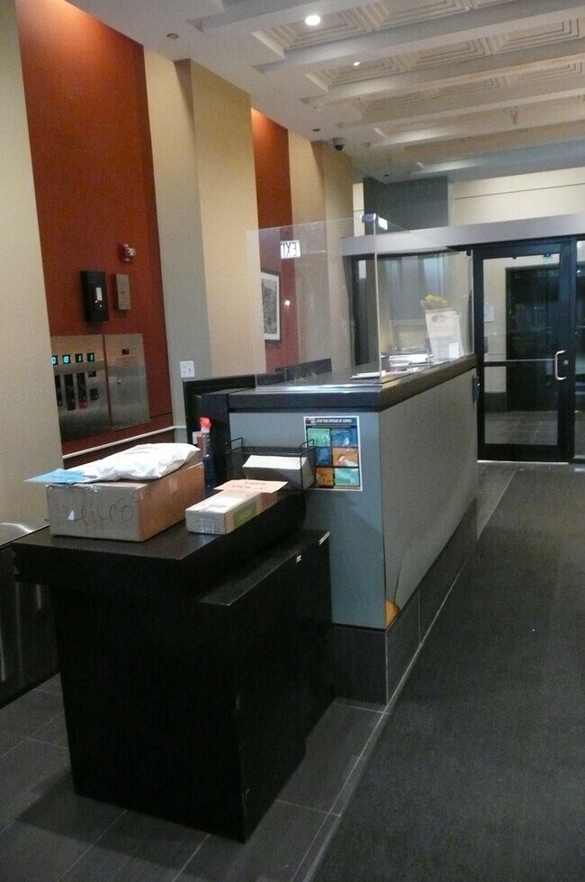 Foto del edificio - 1255 S State St