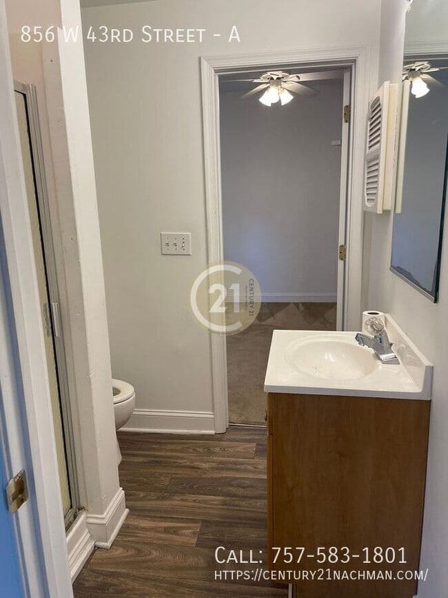 Building Photo - 856 W 43rd St