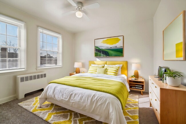 Building Photo - Lochwood Apartments