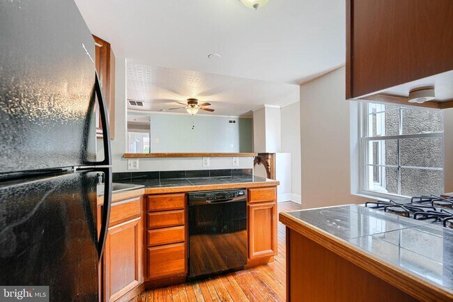 Foto del edificio - 1302 S Hanover St