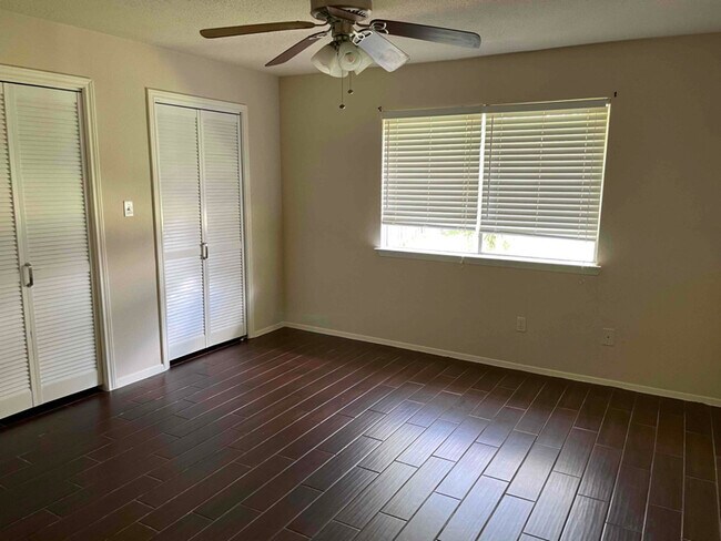 Building Photo - 7107 Pickett Dr