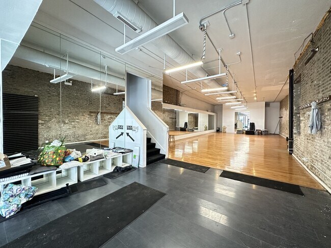 Foto del edificio - 1654 W Chicago Ave