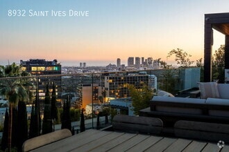 Building Photo - 8932 St Ives Dr
