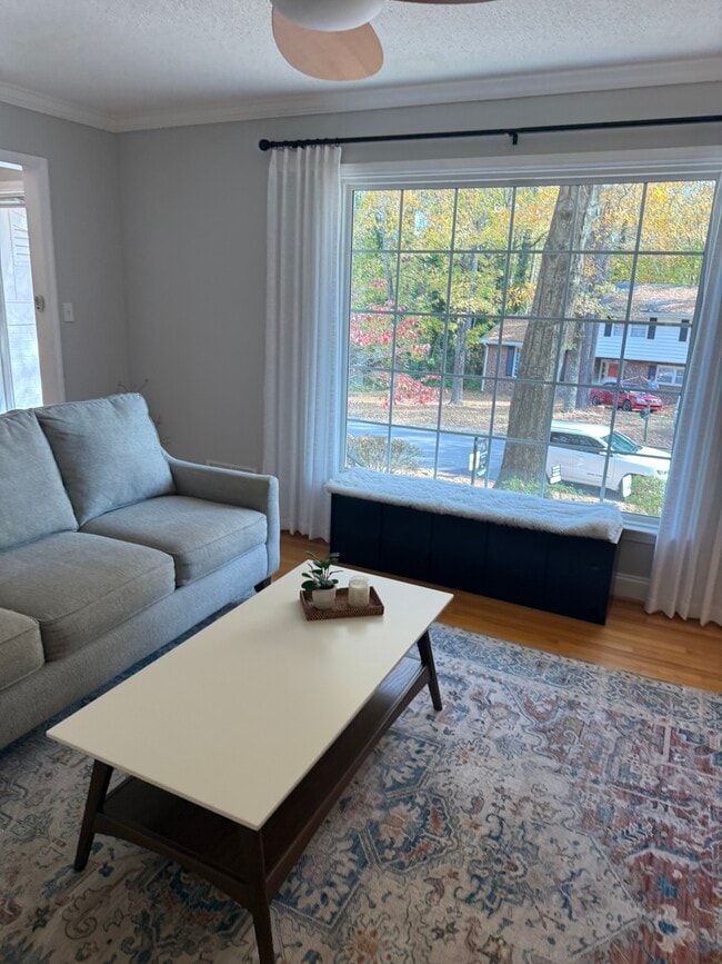 Building Photo - 1110 Sturdivant Dr