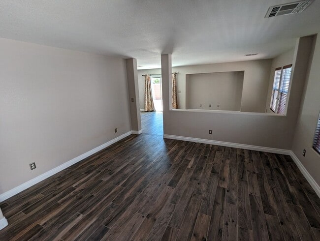Building Photo - 4917 Hostetler Ave