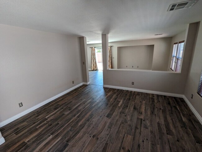 Foto del edificio - 4917 Hostetler Ave