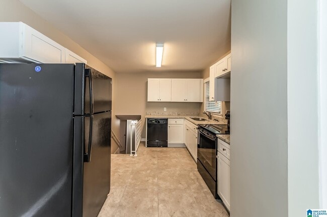 Foto del edificio - 1717 Bobolink Ln NE