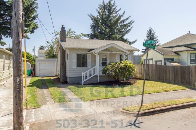 Building Photo - Charming 2 Bedroom Home in Mt Scott Arleta!