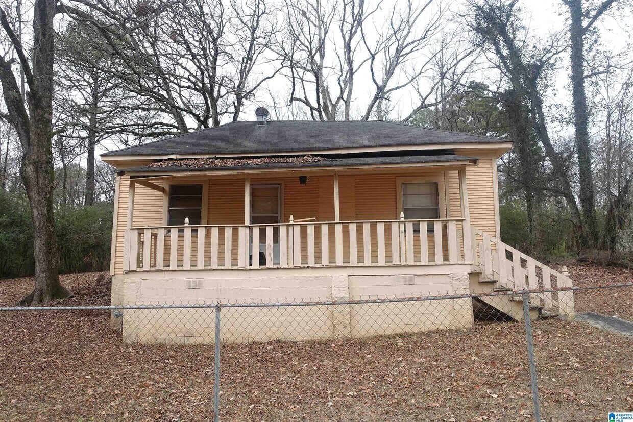 Primary Photo - 3718 Charles St