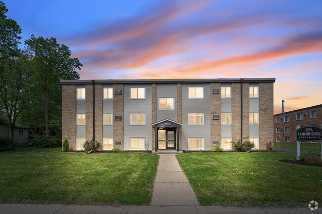 Building Photo - Fernbrook Apartments