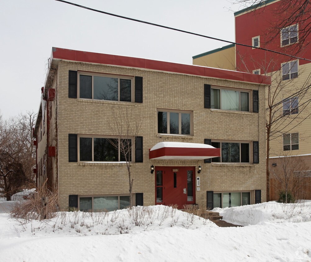 Foto principal - 1115 Main St NE
