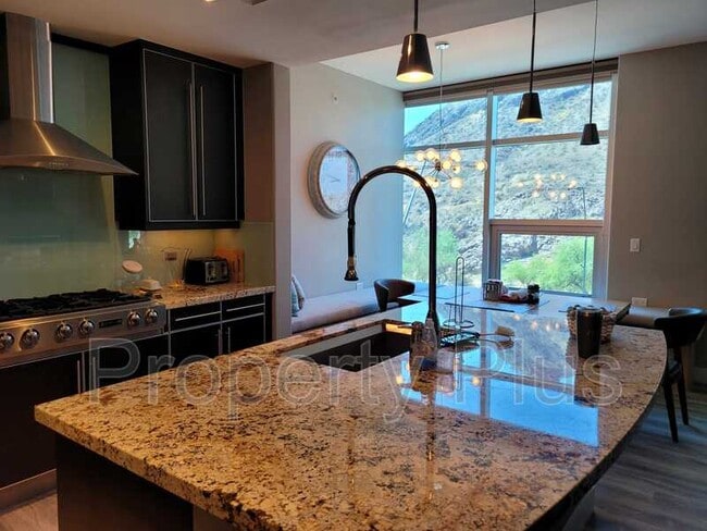 Building Photo - 140 E Rio Salado Pky