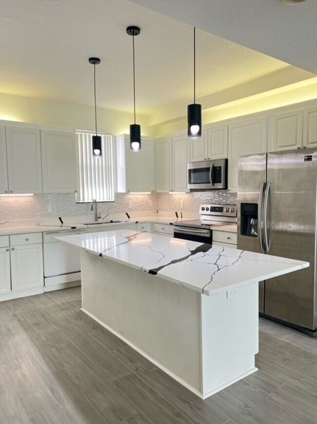 Foto del edificio - 655 Cornerstone Dr