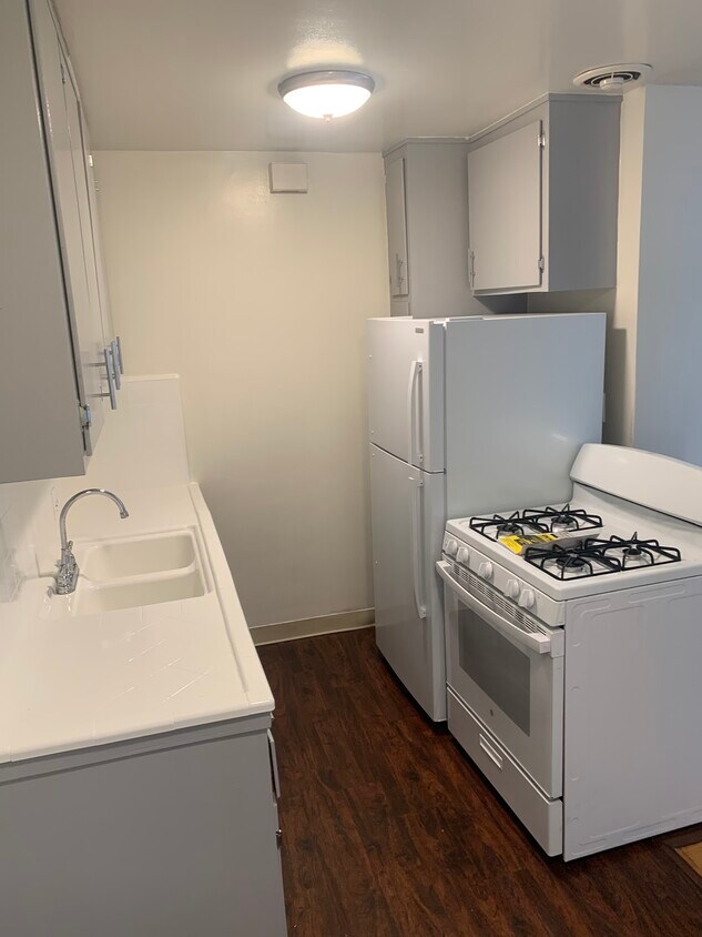 Foto principal - 4425 W 159th St