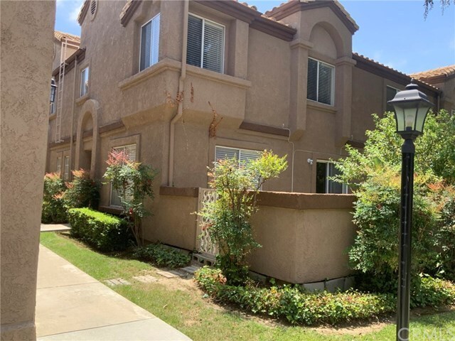 Foto del edificio - 14704 Moon Crest Ln