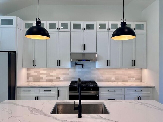 Foto del edificio - 5140 Tilly Mill Rd