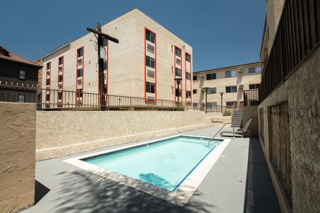 Building Photo - 2039 North Las Palmas Ave