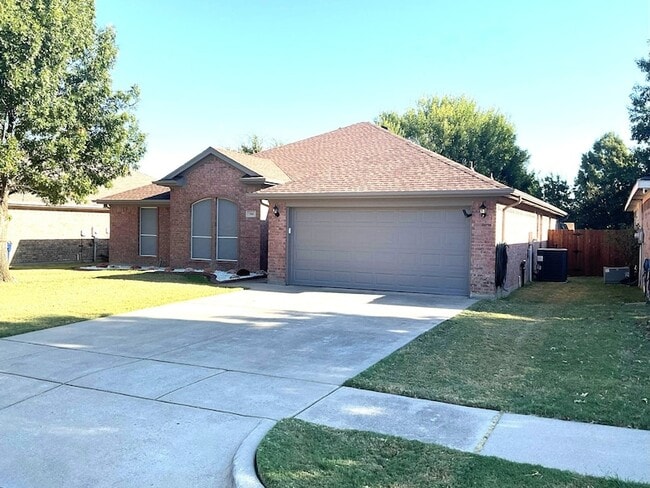 Building Photo - 708 Ridgehill Dr