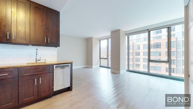 Building Photo - 237 E 34th St