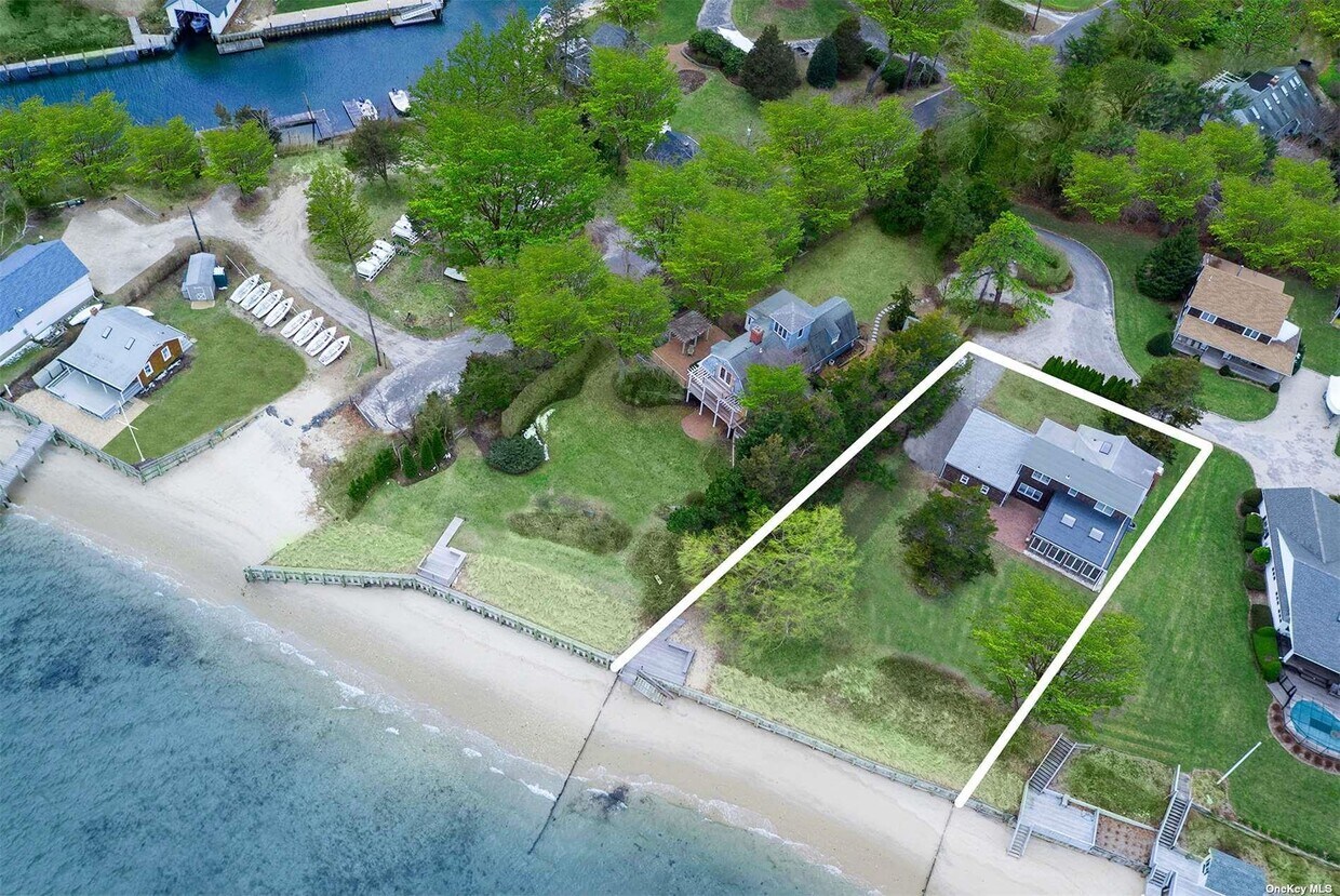 Foto principal - 1155 Old Harbor Rd