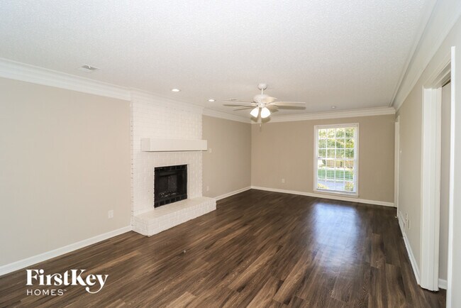 Building Photo - 675 Tealwood Ln