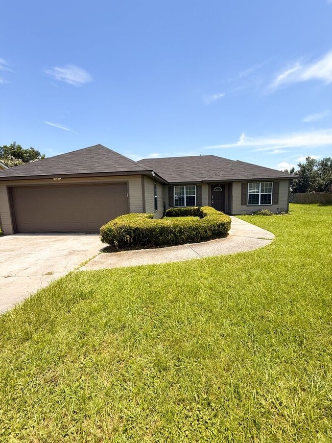 Building Photo - 3928 Laurelbrook Dr