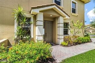 Building Photo - 3240 Cottonwood Bend