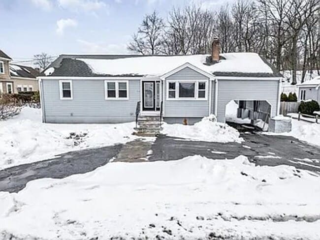 Beautifully Renovated 3-Bedroom Home in Woburn – $3,999.00/mo - Beautifully Renovated 3-Bedroom Home in Woburn – $3,999.00/mo