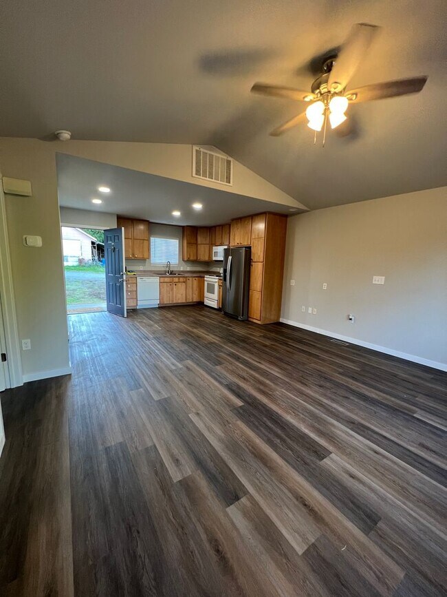 Foto del edificio - 2 bedroom rambler with Issaquah schools