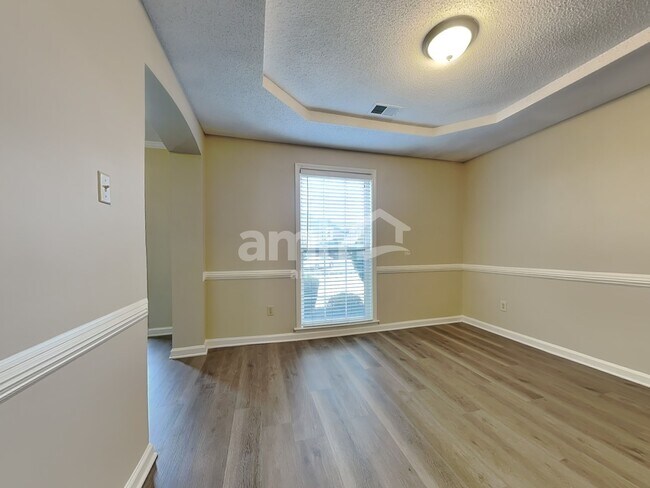 Foto del edificio - 7562 Sandy Brook Cv