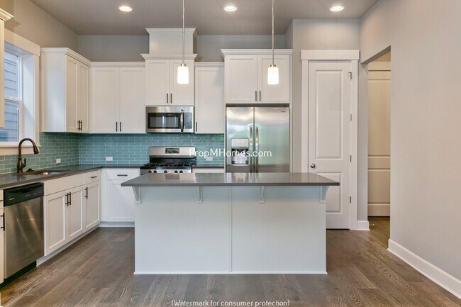 Foto del edificio - Fantastic 4 Bedroom Home In Highly Sought ...
