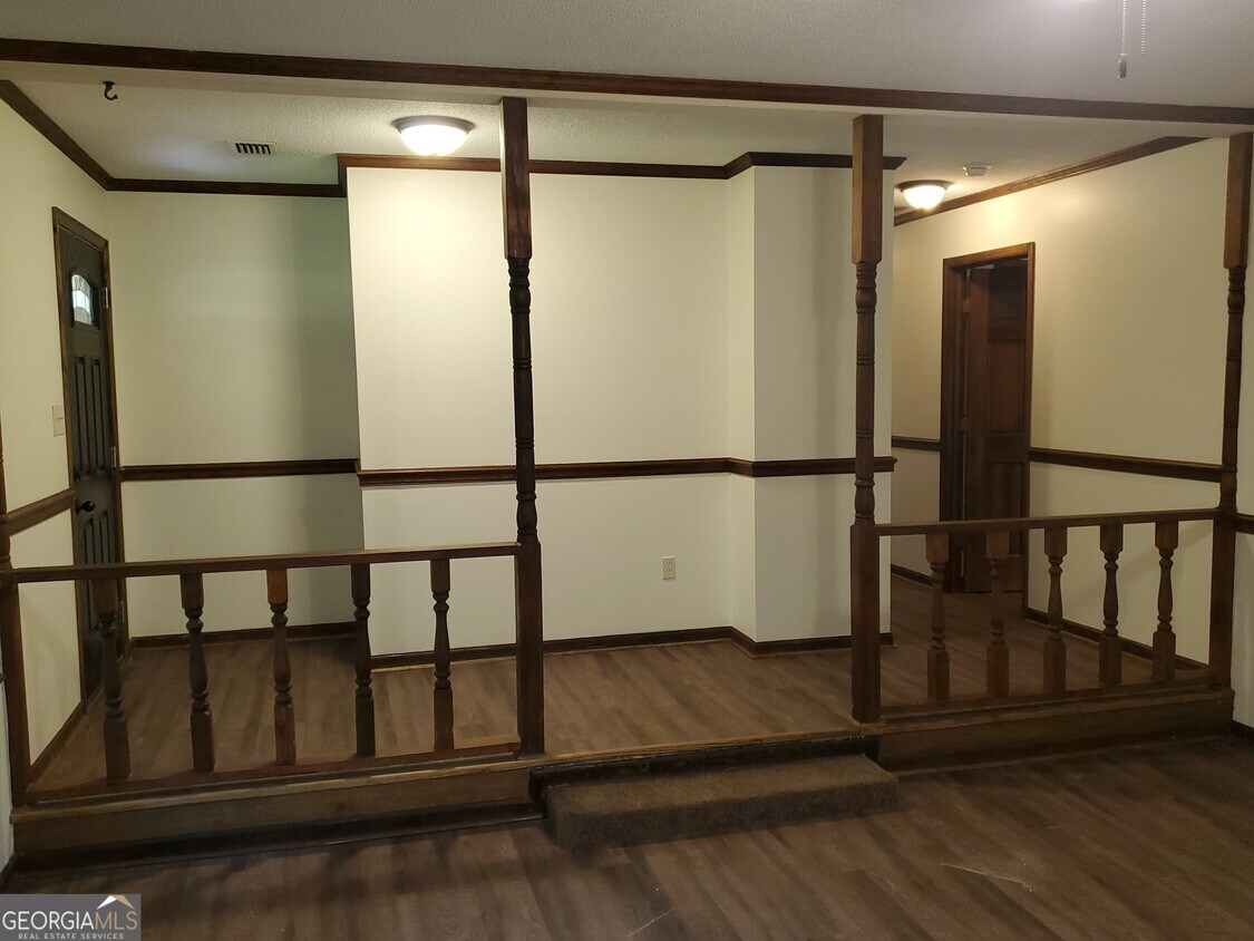 Building Photo - 1331 2nd St