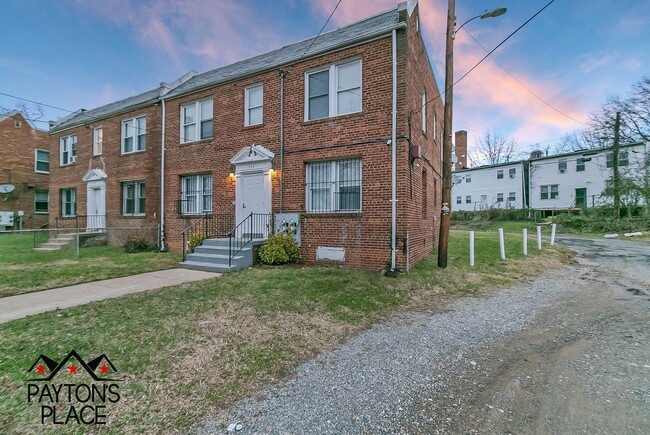 Photo - 324 34th St SE Apartment