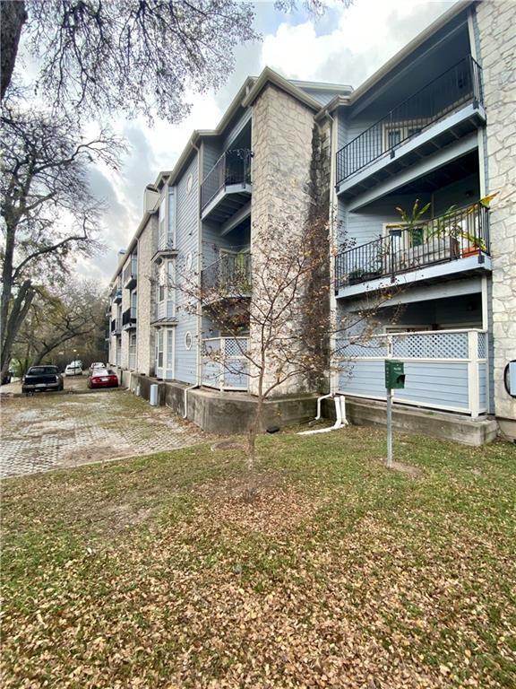 Foto del edificio - 3111 Tom Green St