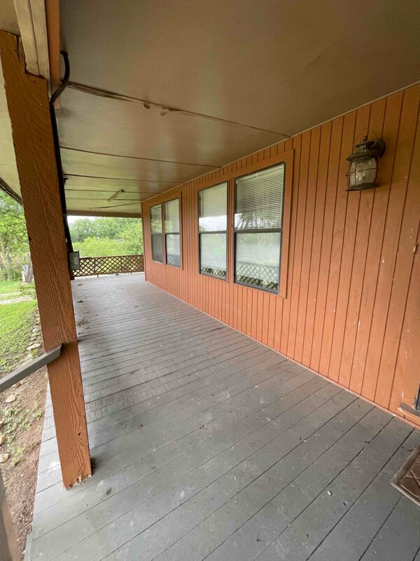 Building Photo - 627 Wild Coyote Trail
