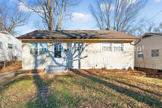 Building Photo - Spacious 3-Bedroom Home with Large Yard – Section 8 Welcome