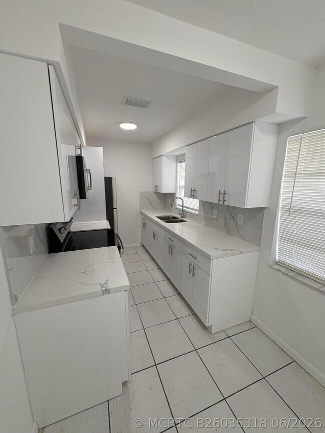 Foto del edificio - 4031 NW 30th Terrace