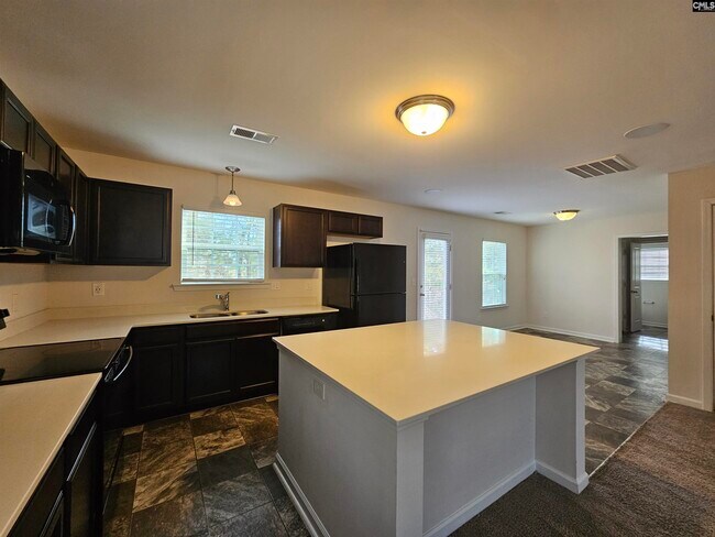 Building Photo - 208 Jasmine Pl Dr