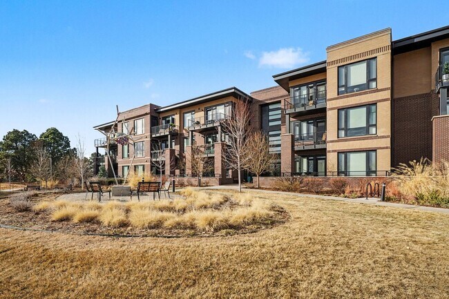 Foto del edificio - April 2026 - 2 bed 2 bath beautiful condo!