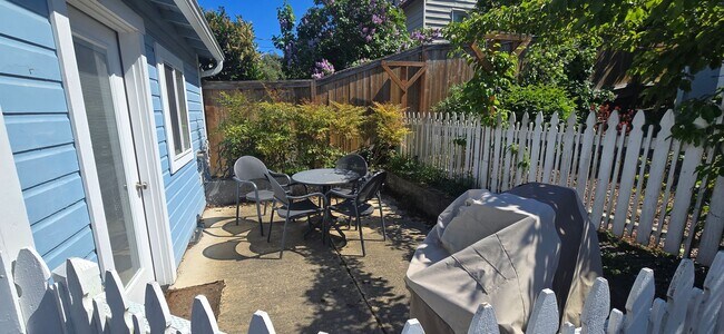 Foto del edificio - Furnished Listing-213 West 12th St., Port Angeles, WA 98362