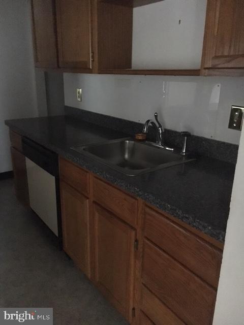 Building Photo - 2201 Waters Edge Dr