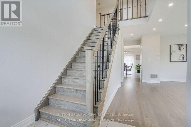 Photo du bâtiment - RENT 26 OAKMONT AVENUE