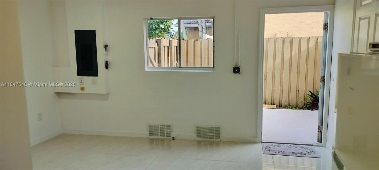 Primary Photo - 14552 SW 158th Ct