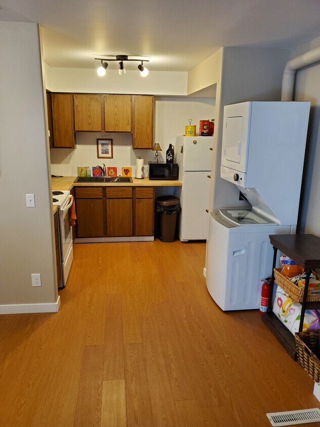 347 Water St Unit Irienes place, Saugatuck, MI 49453 Apartments in