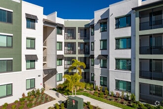 Building Photo - Gateway Commons Apartments