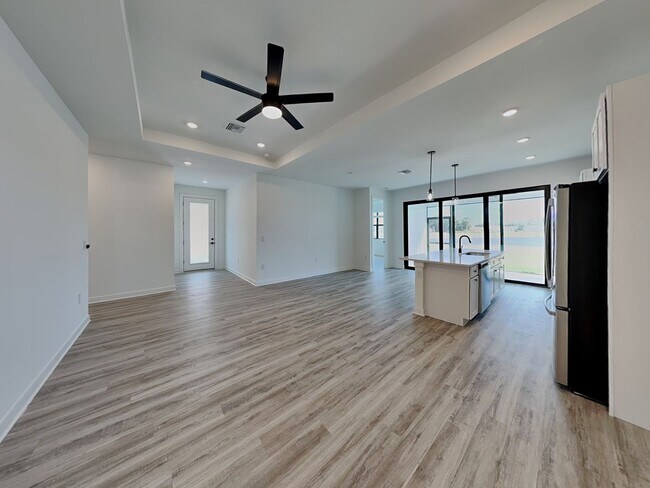 Building Photo - 26483 Explorer Rd