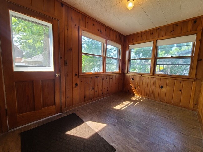 Building Photo - 1314 Niles Ave