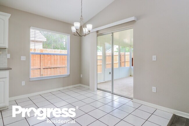 Foto del edificio - 13519 White Elk Loop